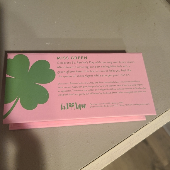 Red Aspen Lashes - Picture 4 of 4